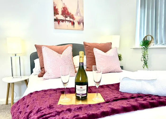 Hazel 1-Bedroom Cousy Flat, Parking, Wifi, Prime Location, Close To Blenheim Palace & Oxford